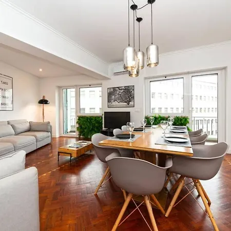 Fabulouse In The Center Of * Lisboa