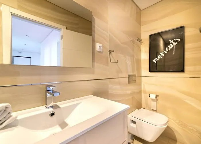 Fabulouse In The Center Of Апартаменти Лісабон