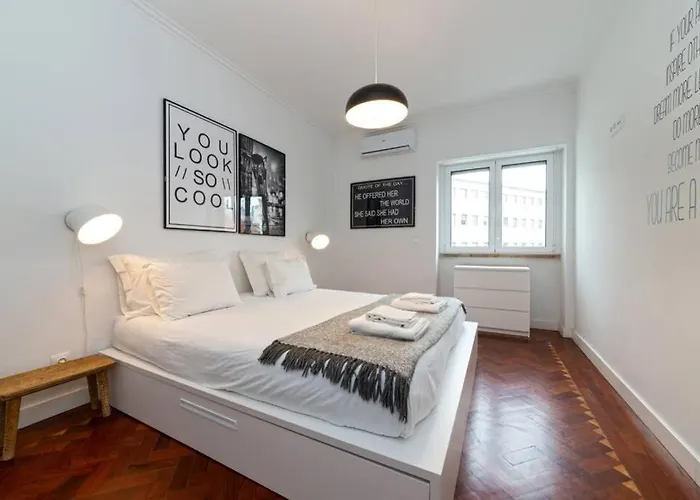 Апартаменти Fabulouse In The Center Of