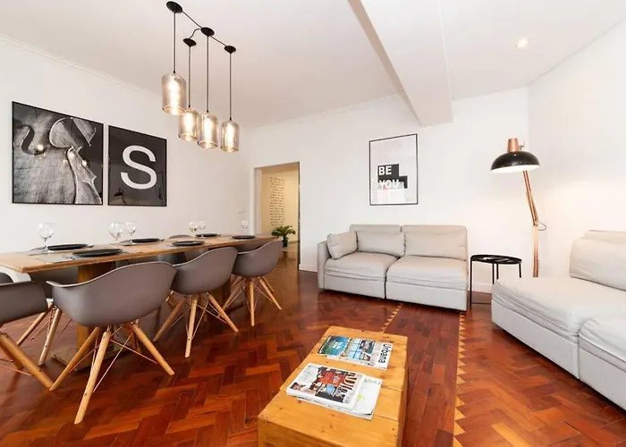 Fabulouse In The Center Of * Лісабон