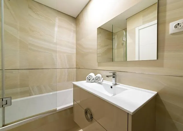 Апартаменти Fabulouse In The Center Of *