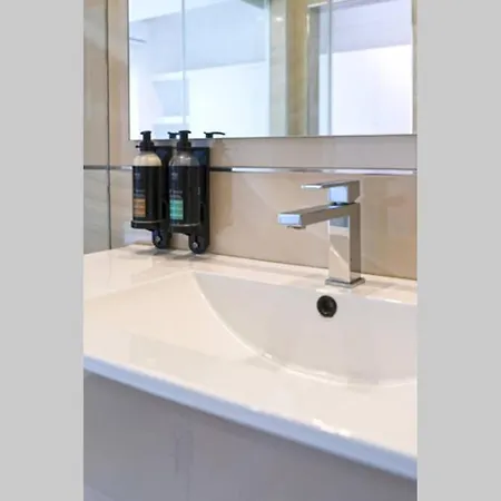 Fabulouse In The Center Of Apartment