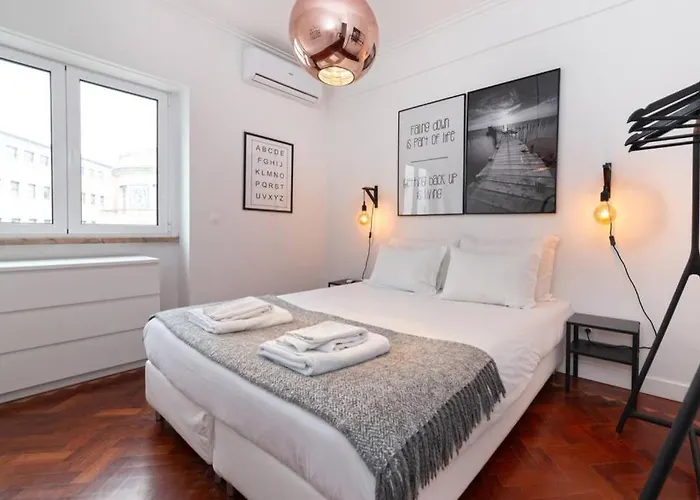 Fabulouse In The Center Of *